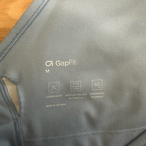 Like New GapFit Light Blue Sports Bra - size medium - Picture 4 of 5